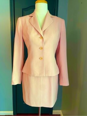 Kasper Tailored Business Suit in Blush Pink
